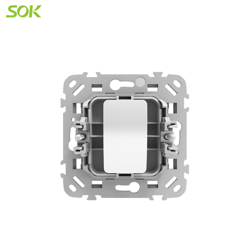 A_shielded_TV_plug_(2).png