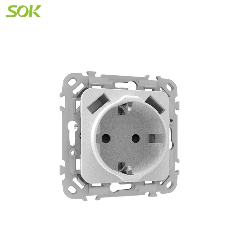 European_style_plug+USB_(2).png
