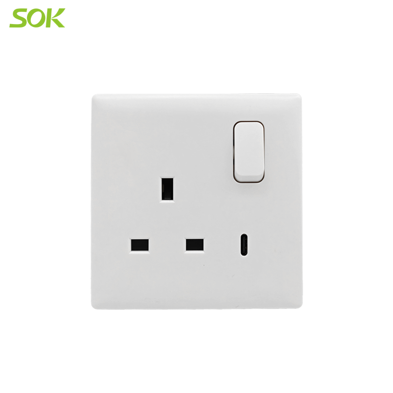 1 Gang Switched 13A Bs Socket w/usB(Type C)