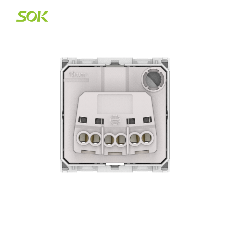 Single_Schuko_Power_Outlet_(with_a_Lid)3.png